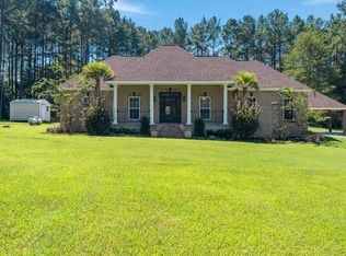 11 Maple Dr, Ellisville, MS 39437