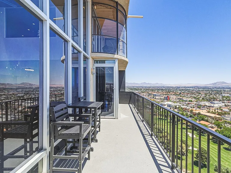 3111 Bel Air Dr #28H — Photo 42