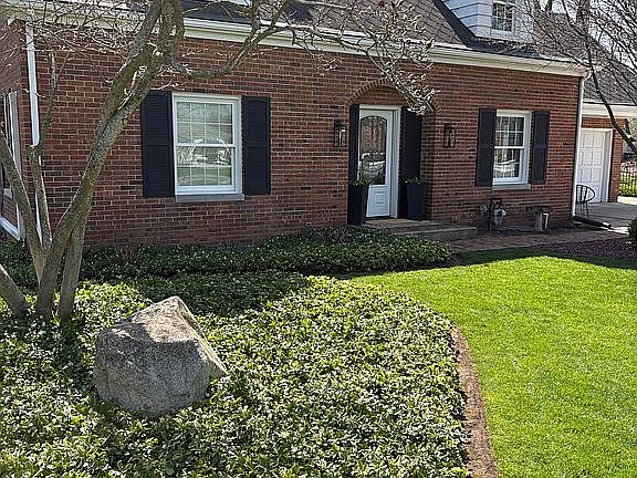 4th image of 3631 Gordon Rd
