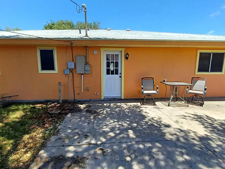 7414 Canis Dr — Photo 10