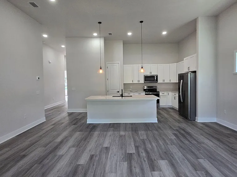 6548 NW 109th Pl — Photo 3
