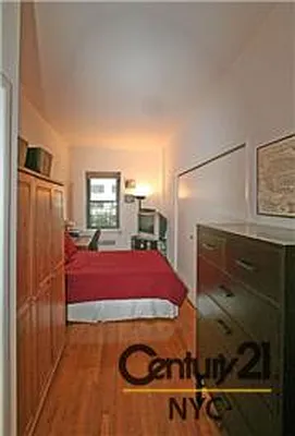 Sold by Century 21 NY Metro | media 14