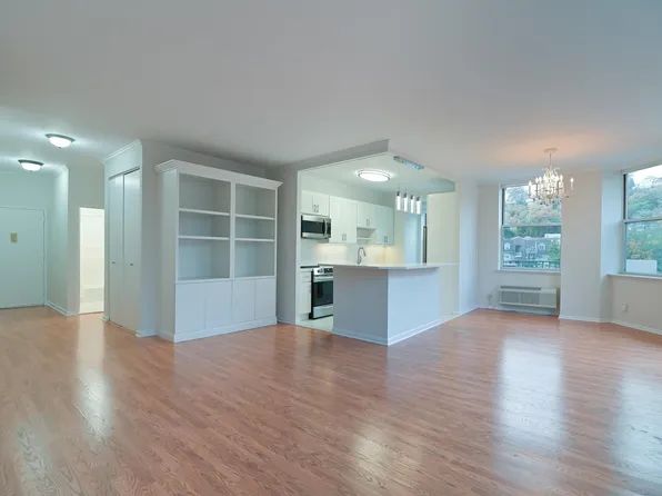 100 Grand Cove Way #Penthouse 5j, Edgewater, NJ 07020