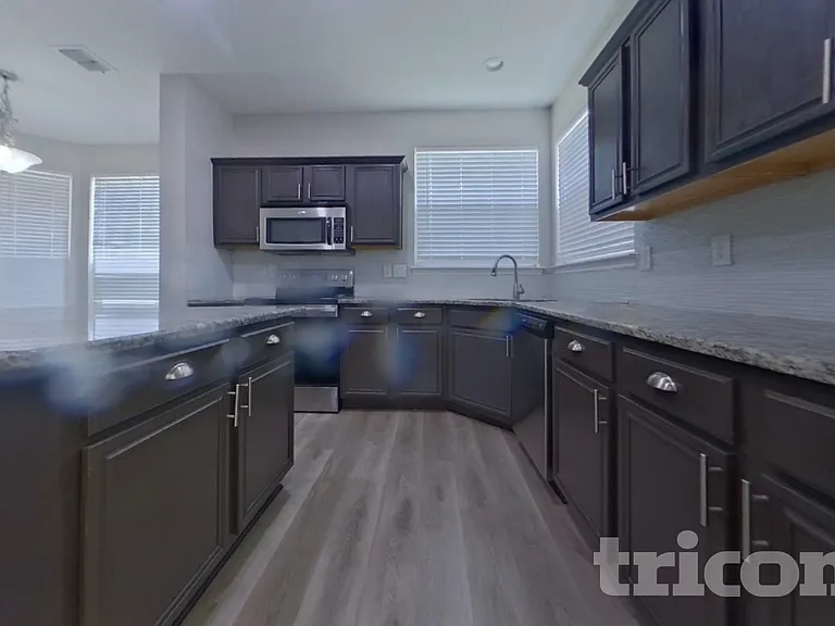 4916 Dougal Ave — Photo 5