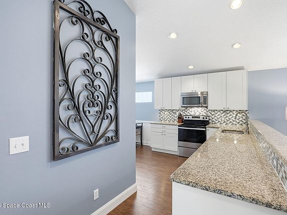 5th image of 335 Cypress Point Dr