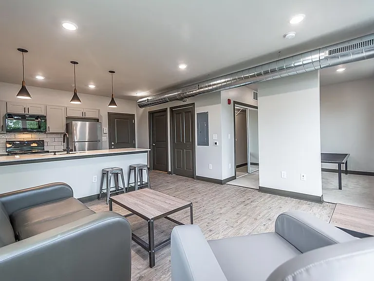 The Bentley Apartments — Photo 70