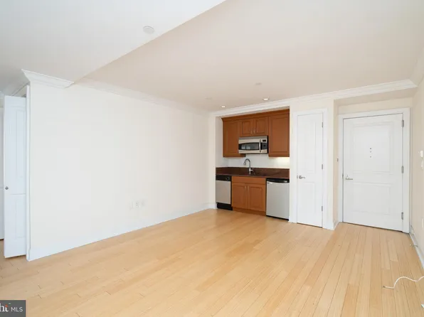 1701 Locust St Unit 1417, Philadelphia, PA 19103