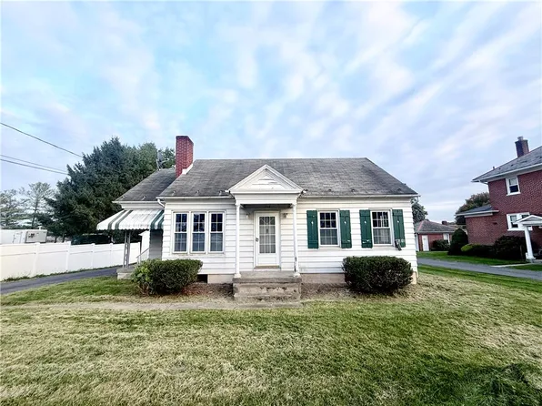 124 E Lawn Rd, Nazareth, PA 18064
