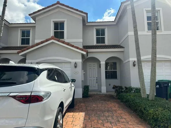 1026 NE 207th Ter Trlr 1026, Miami, FL 33179