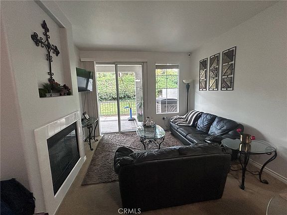 5th image of 367 Chaumont Cir