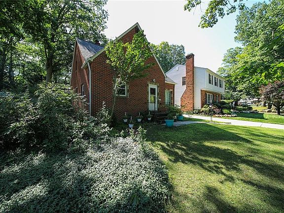 2nd image of 24410 Oakhill Dr