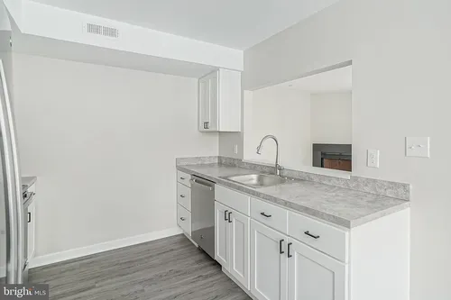 811 Gregorys Way #811 Photo 1