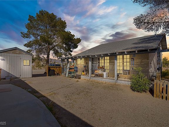 5th image of 4838 N Tioga Way
