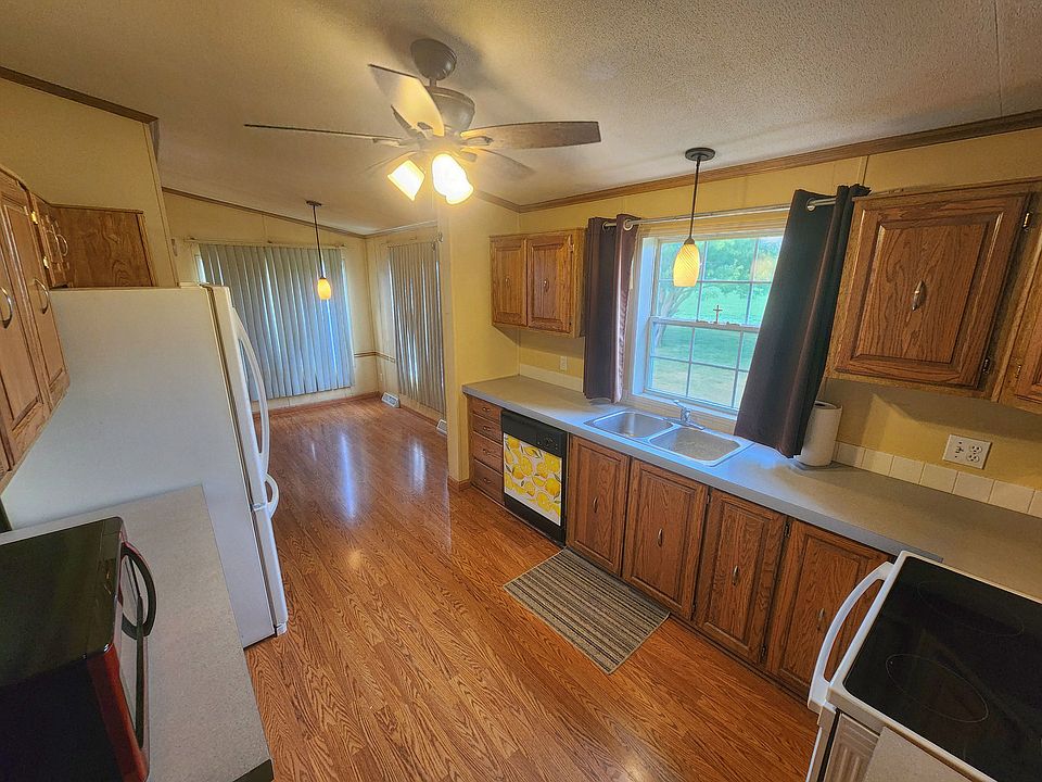 2nd image of 161 Jacalyn Ct