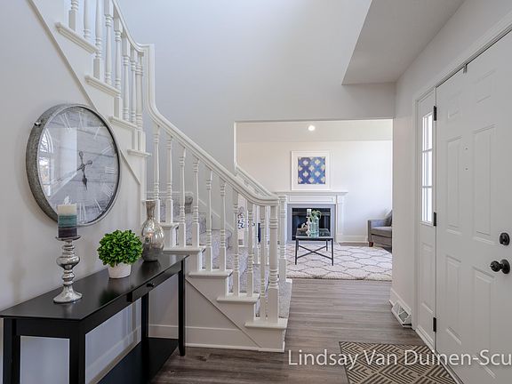 4th image of 2076 Richview Ave NW