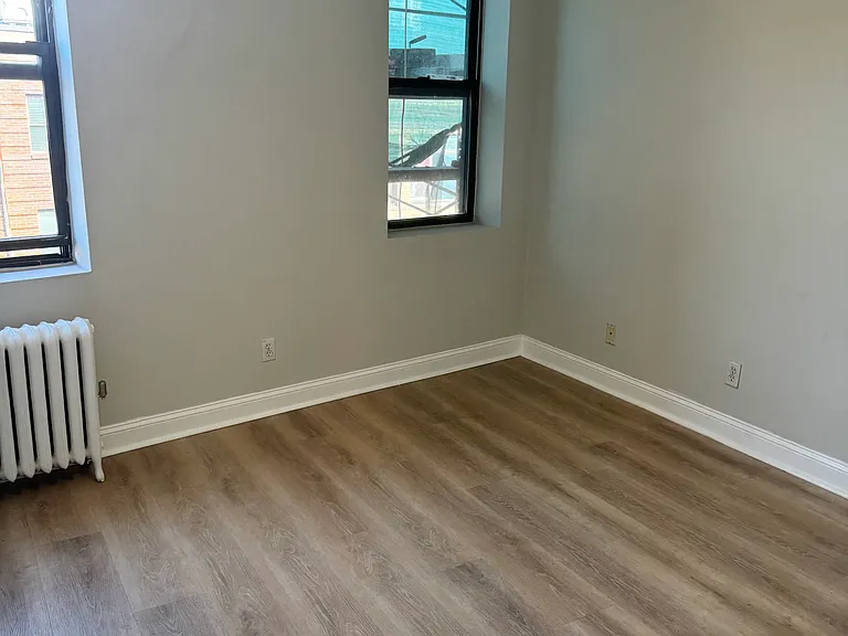 224 Hanover St #11 — Photo 7