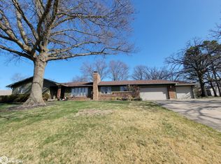 795 W Wall St, Centerville, IA 52544