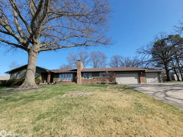 795 W Wall St, Centerville, IA 52544