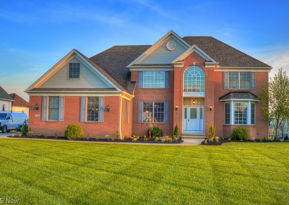 1st image of 8958 Chinaberry Cir N
