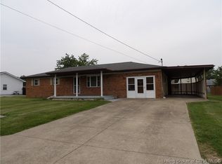 954 York Rd, Scottsburg, IN 47170