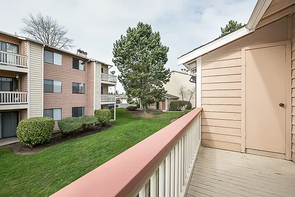 Crystal Springs Apartments — Photo 127