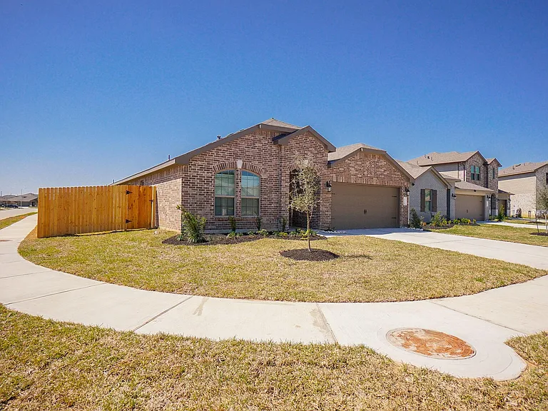 3318 Parker Trace Dr — Photo 2