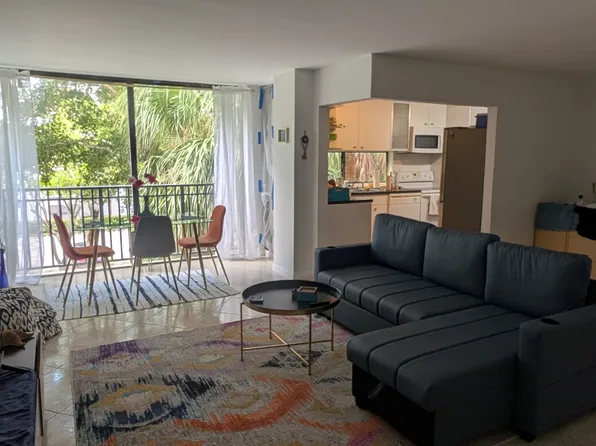 16919 N Bay Rd APT 312, Sunny Isles Beach, FL 33160