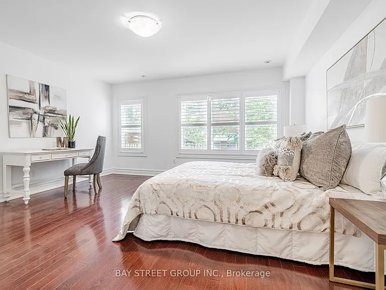 35 William Poole Way — Photo 25