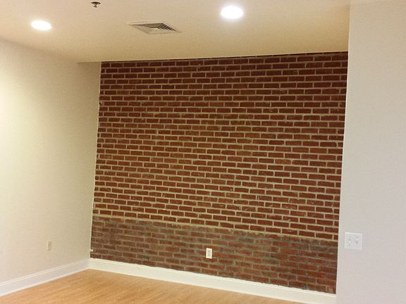 Spacious living room