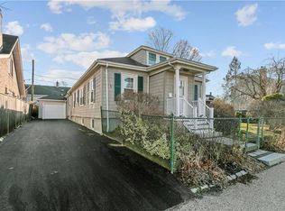 7 Bedlow Pl, Newport, RI 02840