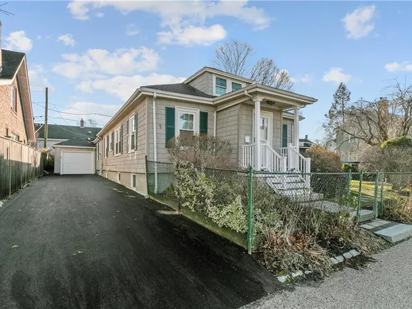 7 Bedlow Pl, Newport, RI 02840