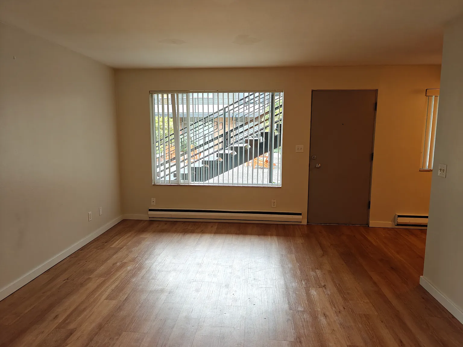 11521 26th Ave. NE #6 — Photo 3