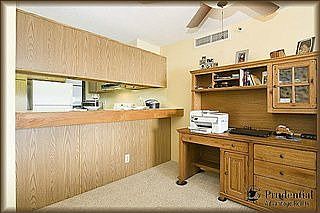 5th image of 990 Ala Nanala St APT 26D