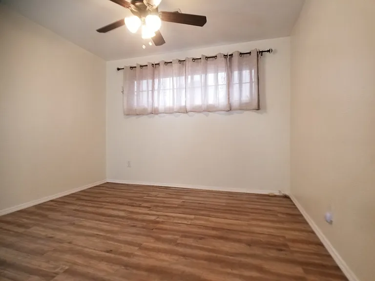 1000 Alvarado Dr SE #A — Photo 12