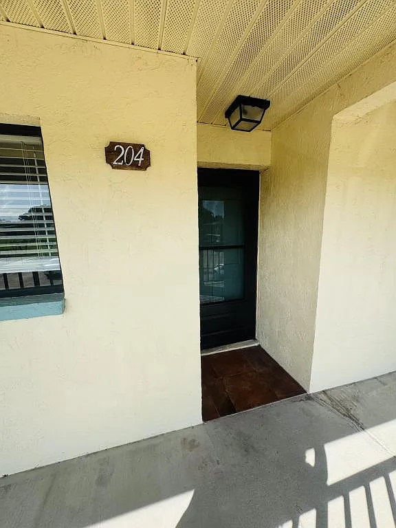 100 Canebreakers Dr — Photo 2