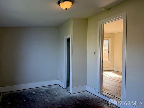 5th image of 364 Madison St
