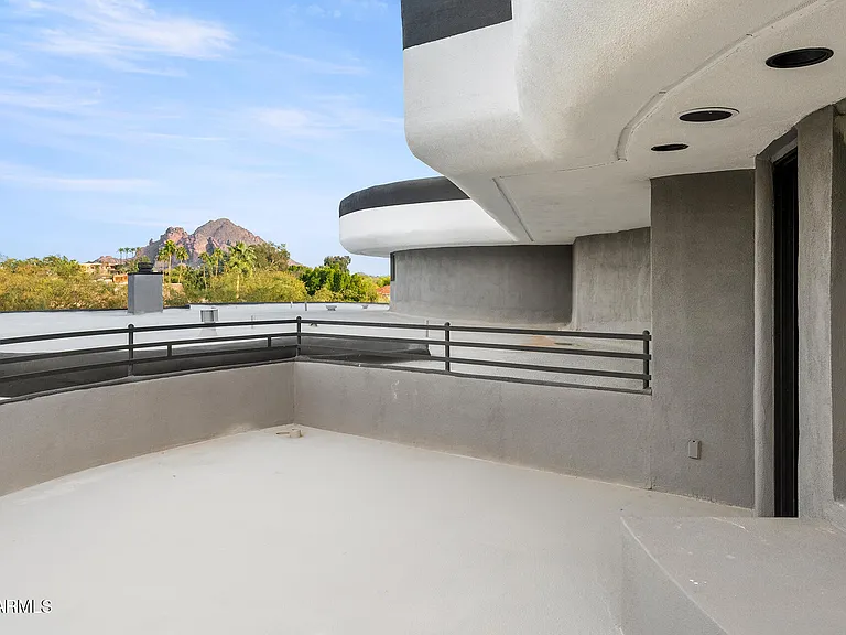 3282 E Palo Verde Dr — Photo 94