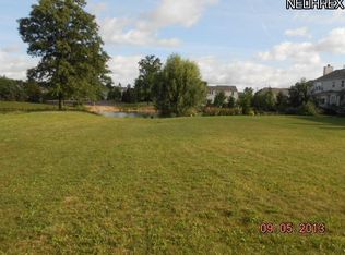27228 Worthington Ln, Olmsted Township, OH 44138