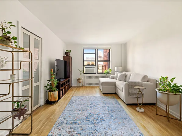 330 East 80th Street image 1 of 6