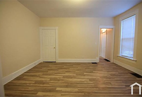 3rd image of 74 E 6th Ave