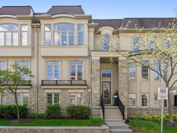 4135 Shipp Dr NE #20, Mississauga, ON L4Z 0A7