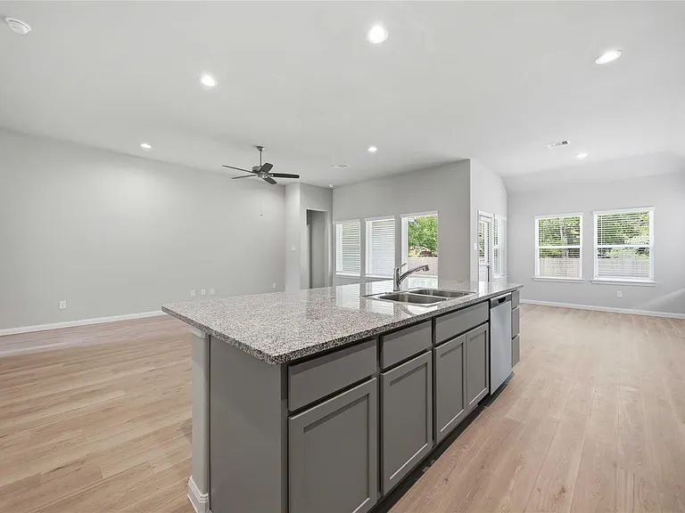 3919 Sugardale St — Photo 9