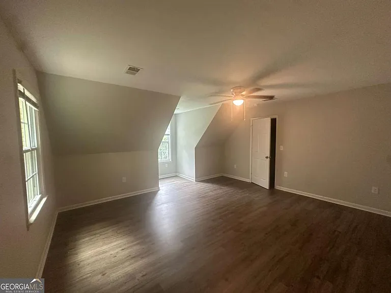 40 Lake Ct — Photo 25