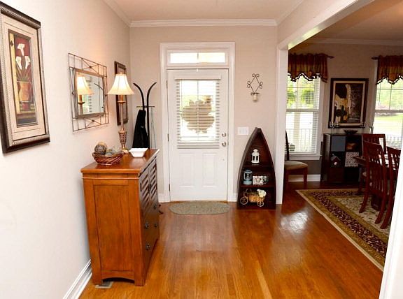 5th image of 108 Wooded Glen Ln