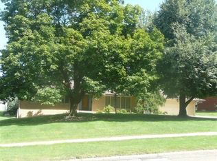 1424 Broadway St, Pella, IA 50219