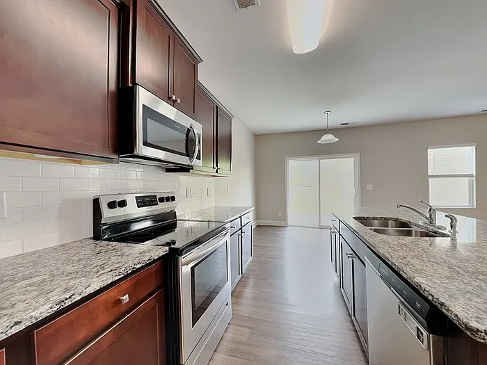 3813 Sapphire Ridge Ct — Photo 8