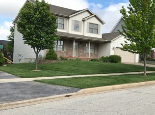 1306 Windham Hill Rd, Bloomington, IL 61704