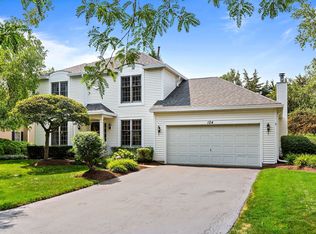 124 Hampton St, Cary, IL 60013