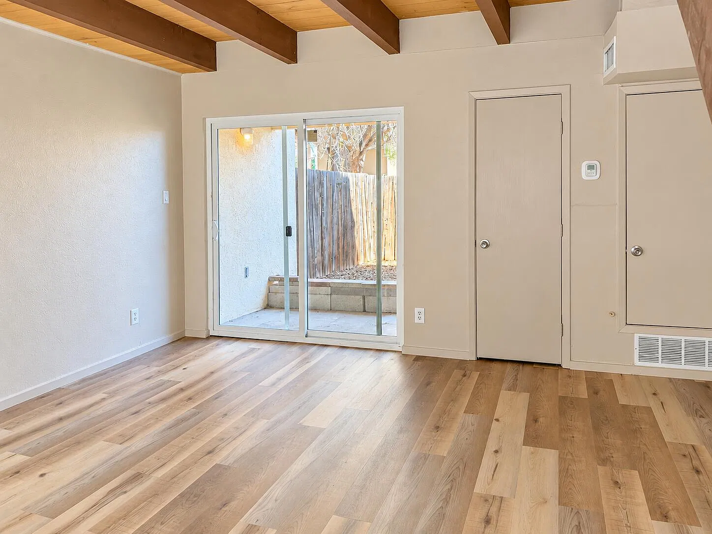1 bed, 1.0 bath, 800 sqft, $1,200 — Photo 4