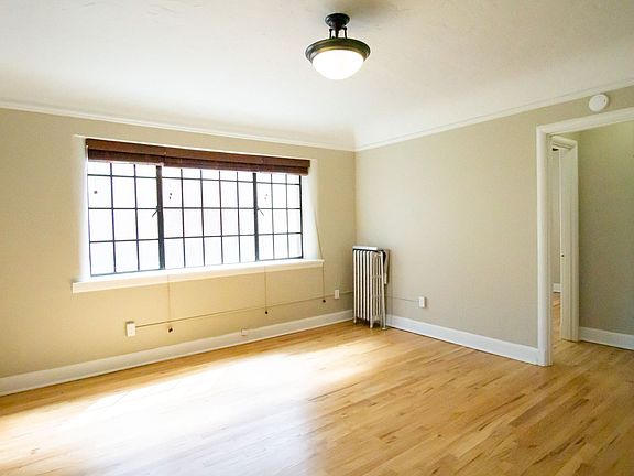 3rd image of 2284 NW Everett St APT 406